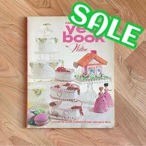 Cake & Food Decorating Year Book by Wilton Month by Month Ideas Vintage 1972